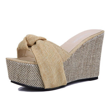 Coins de la plate-forme de talon haut de femmes pantoufle sandales plage tongs pompes sandales peep toe