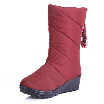 Le nouvel hiver de femmes garde le coin de mode d'épaississement chaud en bas la botte de neige de plume le milieu des bottes de veau