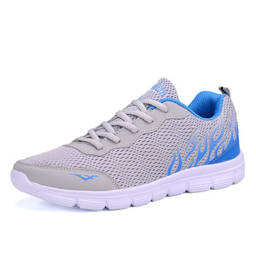 Les hommes d'été du sport en plein air en cours d'exécution maille respirante en dentelle douce décontractée jusqu'à chaussures de sport plats